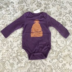 🆕NWT cutest gap onesie